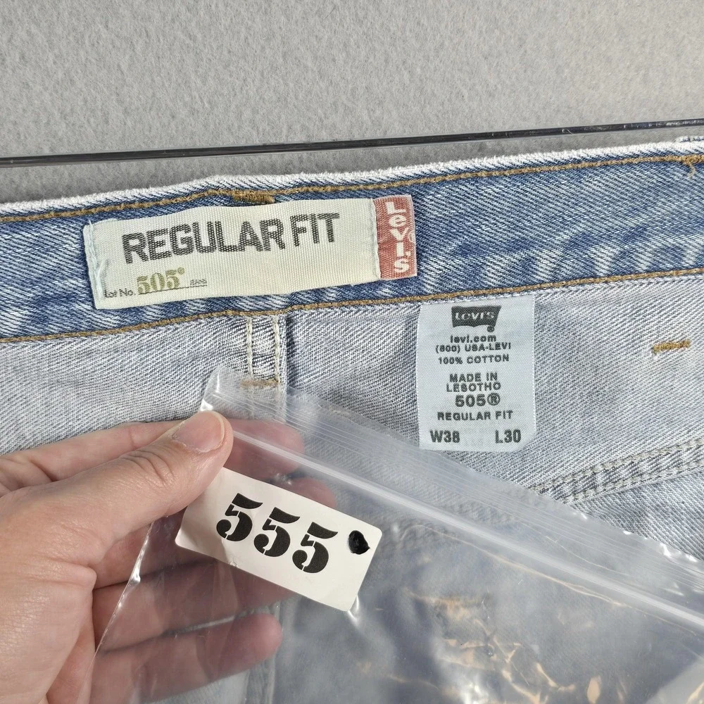Vintage Levis 505 Jeans Mens 38x30 Denim Blue‎ Regular Fit Straight Leg Y2K